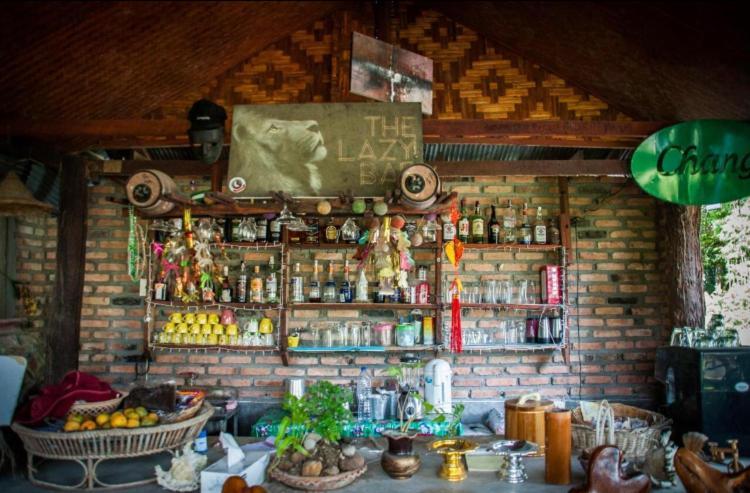 The Lazy Bar And Guesthouse Krabi town Εξωτερικό φωτογραφία