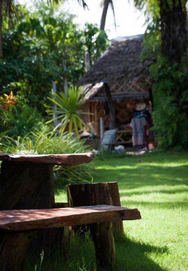 The Lazy Bar And Guesthouse Krabi town Εξωτερικό φωτογραφία