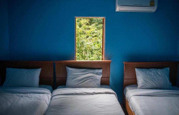 The Lazy Bar And Guesthouse Krabi town Εξωτερικό φωτογραφία